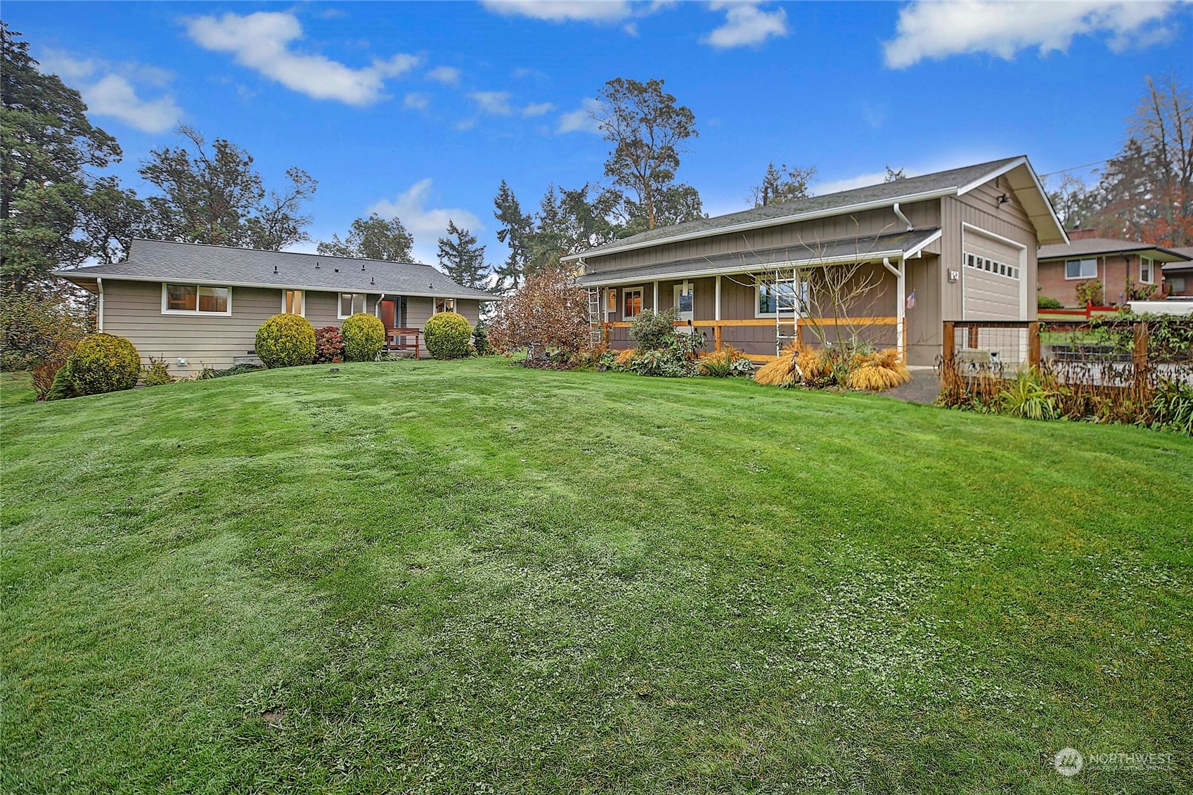 642 Moe Road Camano Island, WA 98282 - Photo 2 of 40 Gallery Image 2
