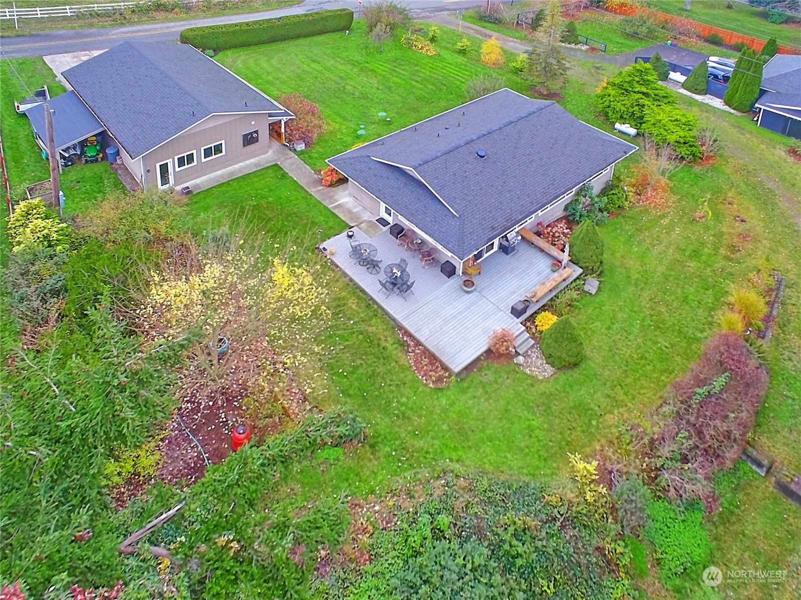 642 Moe Road Camano Island, WA 98282 - Photo 3 of 40 Gallery Image 3