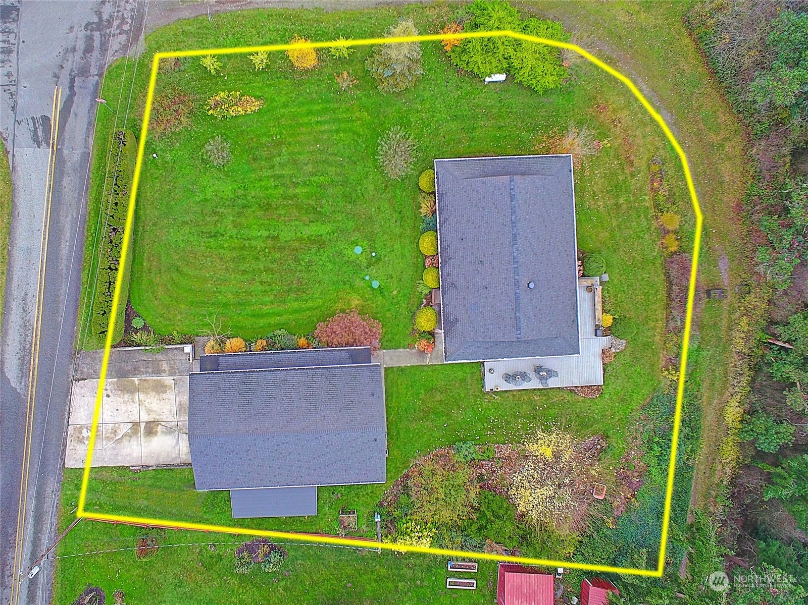 642 Moe Road Camano Island, WA 98282 - Photo 4 of 40 Gallery Image 4