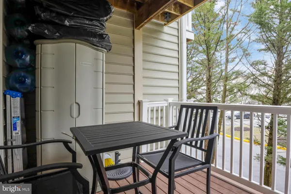 $1,990 | 9259 Cardinal Forest Lane, Unit 201, Lorton, VA 22079