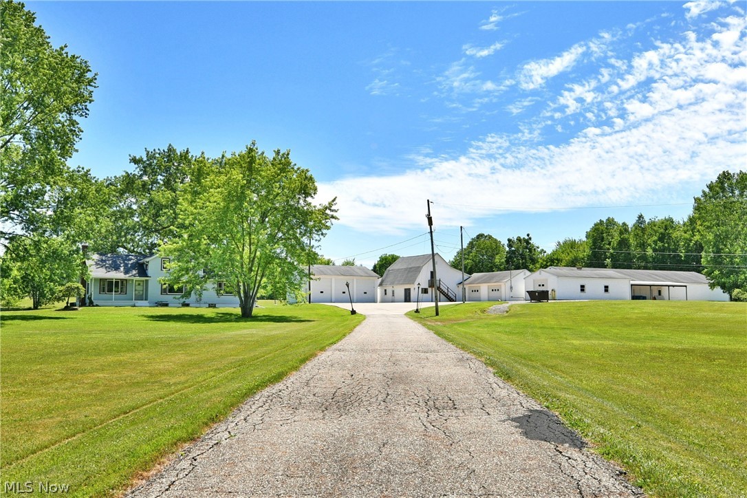 4085 Herner County Line Road Southington, OH 44470 - Photo 3 of 50