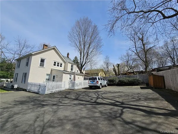 $2,395 | 95 Highway 59, Unit 2, Nyack, NY 10960