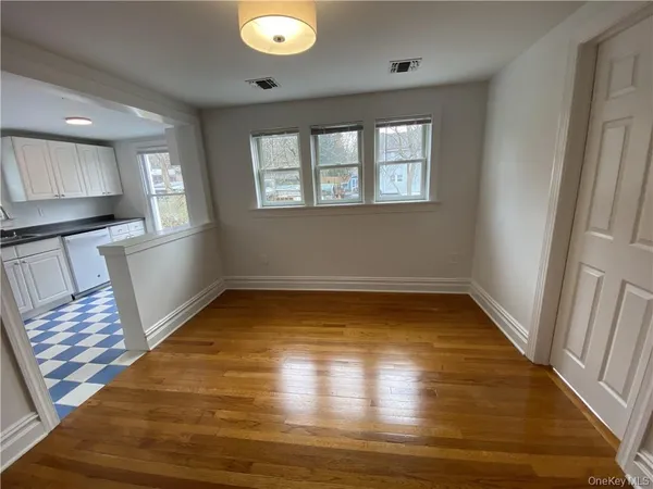 $2,395 | 95 Highway 59, Unit 2, Nyack, NY 10960