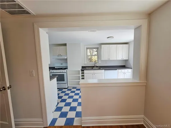 $2,395 | 95 Highway 59, Unit 2, Nyack, NY 10960