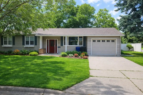 $275,900 | 1235 Mitchell Place, Fergus Falls, MN 56537
