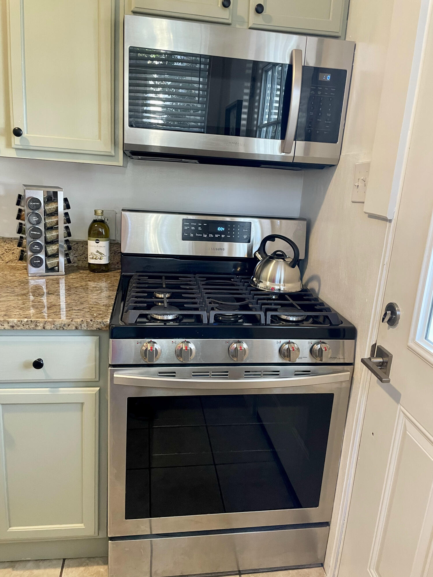 122 Congress Street, Unit A & B Charleston, SC 29403 - Photo 11 of 41 Kitchen 2 Gas Stove Oven Microw Kettle