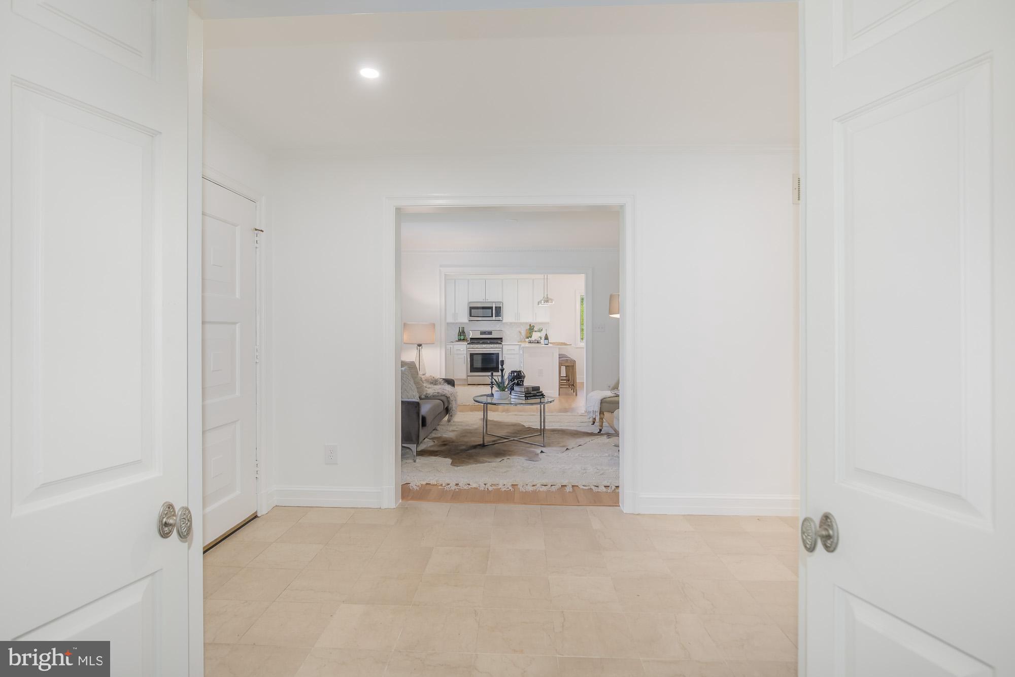 6337 Lenox Road Bethesda, MD 20817 - Photo 5 of 54