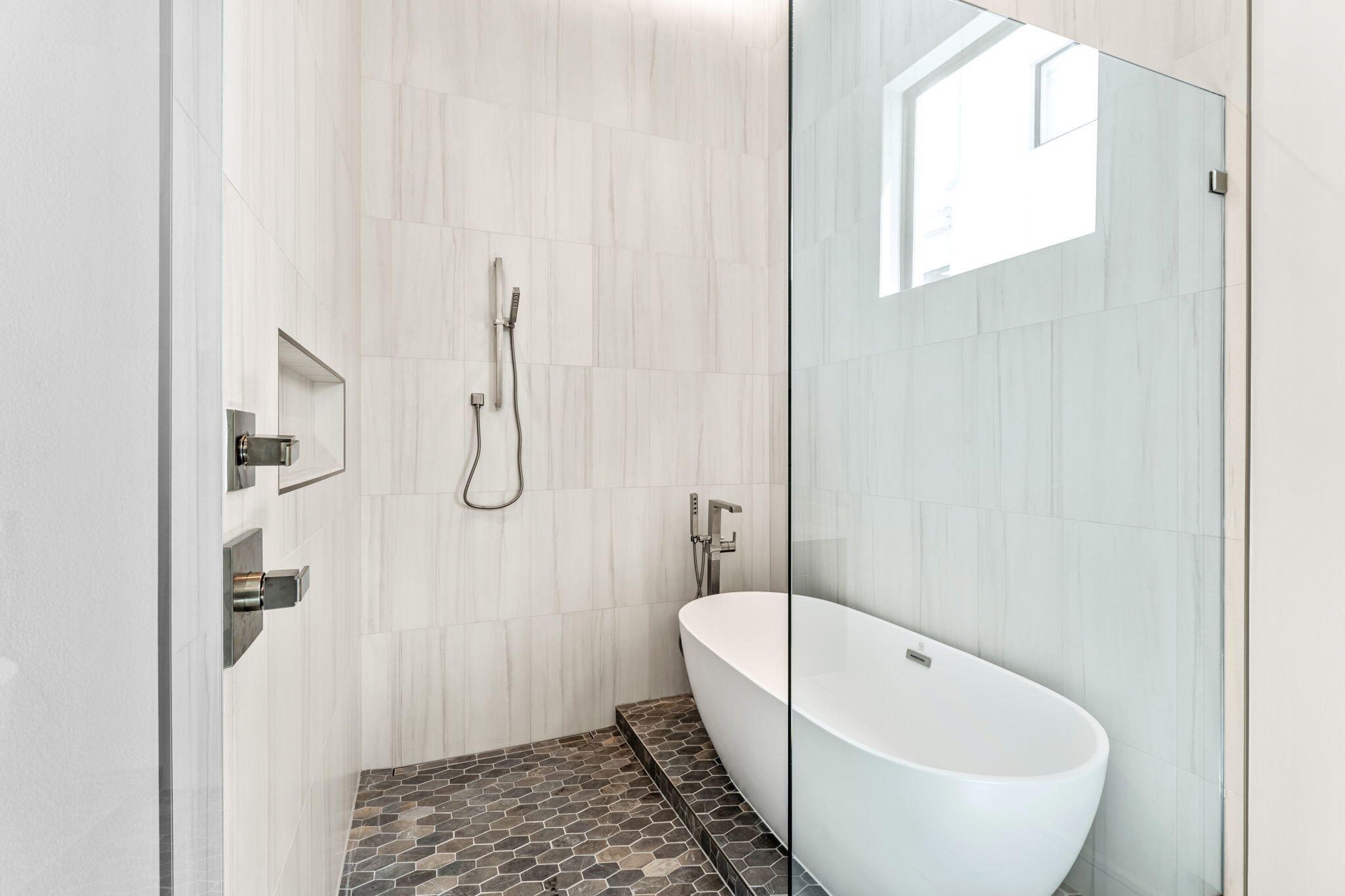 6434 Modern Duran Drive Melbourne, FL 32940 - Photo 28 of 51 Primary En-Suite