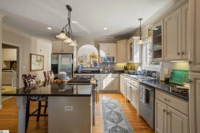 $685,000 | 21 Kershaw Court, Greenville, SC 29607