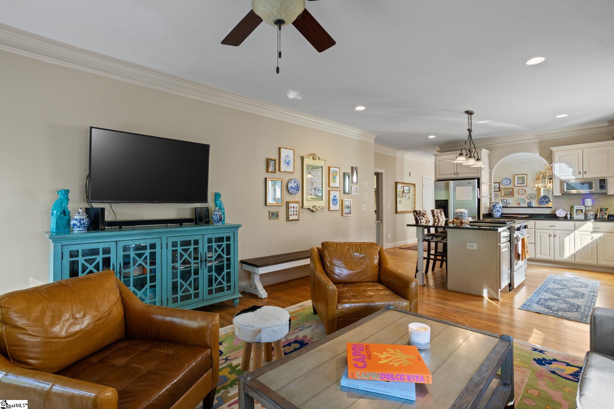 21 Kershaw Court Greenville, SC 29607 - Photo 18 of 48