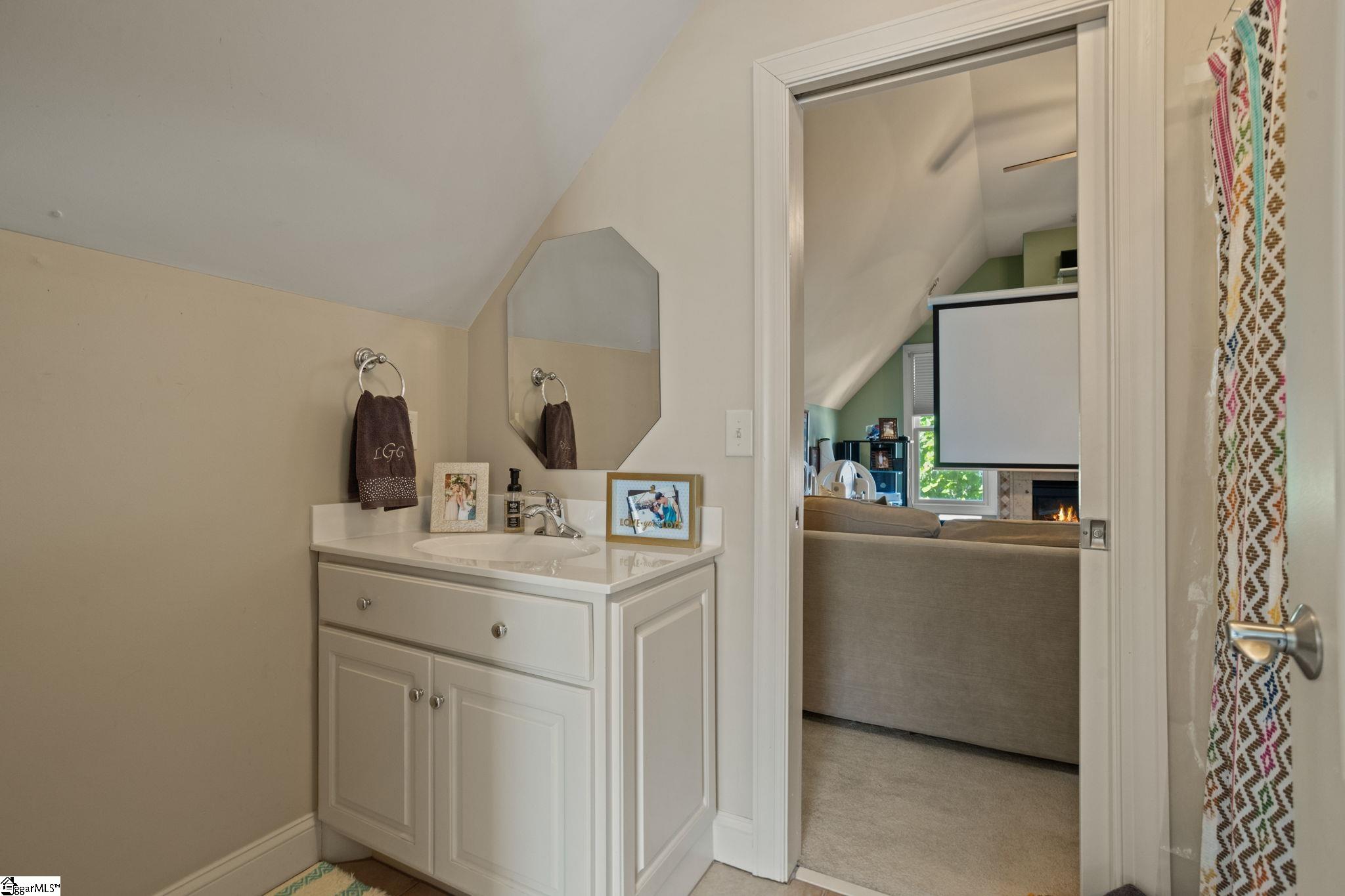 21 Kershaw Court Greenville, SC 29607 - Photo 35 of 48