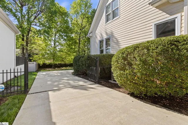 $685,000 | 21 Kershaw Court, Greenville, SC 29607