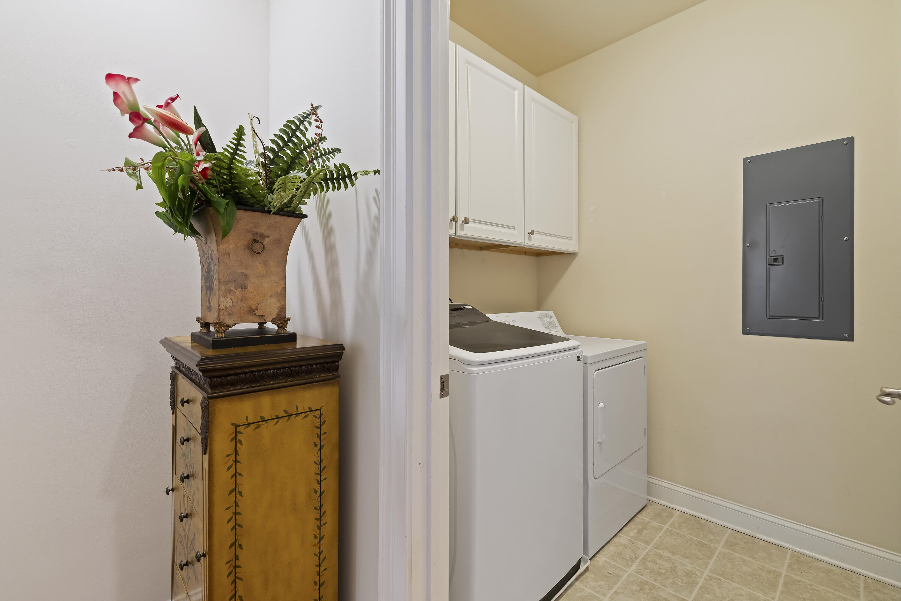 1772 Tennyson Row Mount Pleasant, SC 29466 - Photo 20 of 25 LAUNDRY ROOM (2ND LEVEL)