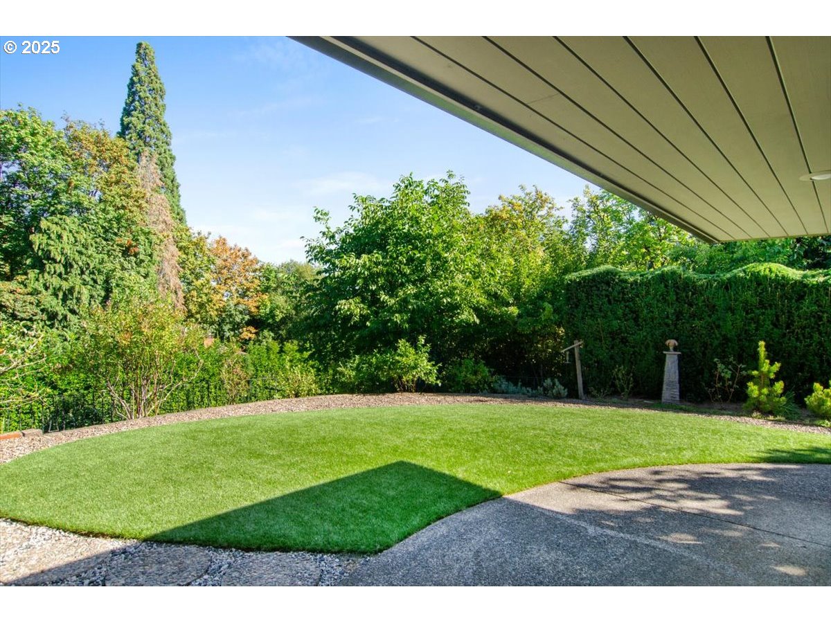 2628 Southwest Patton Court Portland, OR 97201 - Photo 29 of 36 Gallery Image 29