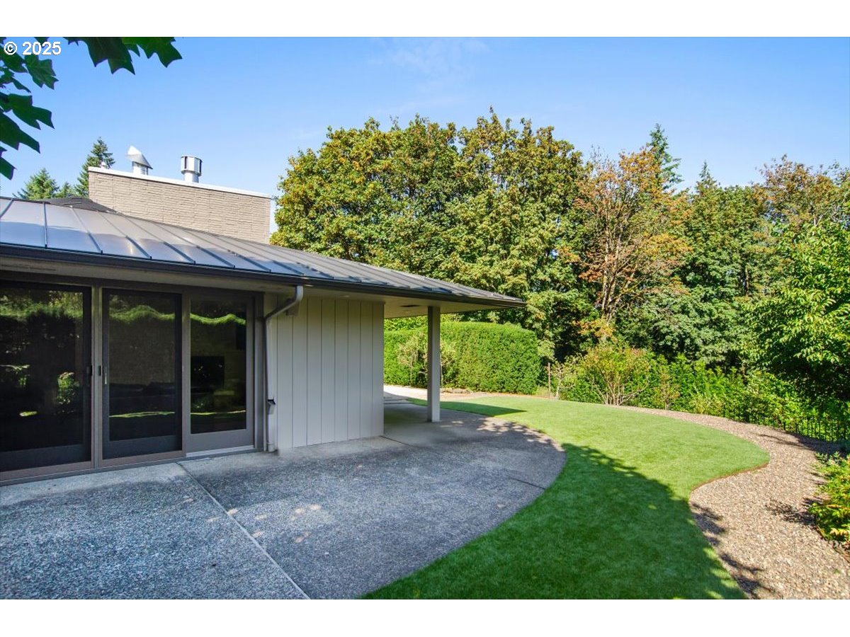 2628 Southwest Patton Court Portland, OR 97201 - Photo 31 of 36 Gallery Image 31