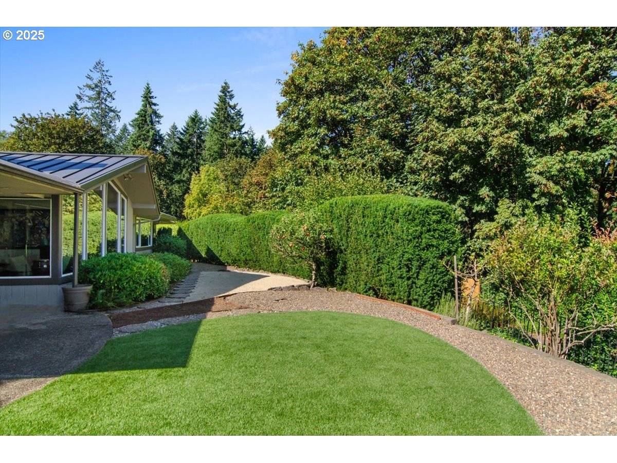 2628 Southwest Patton Court Portland, OR 97201 - Photo 33 of 36 Gallery Image 33