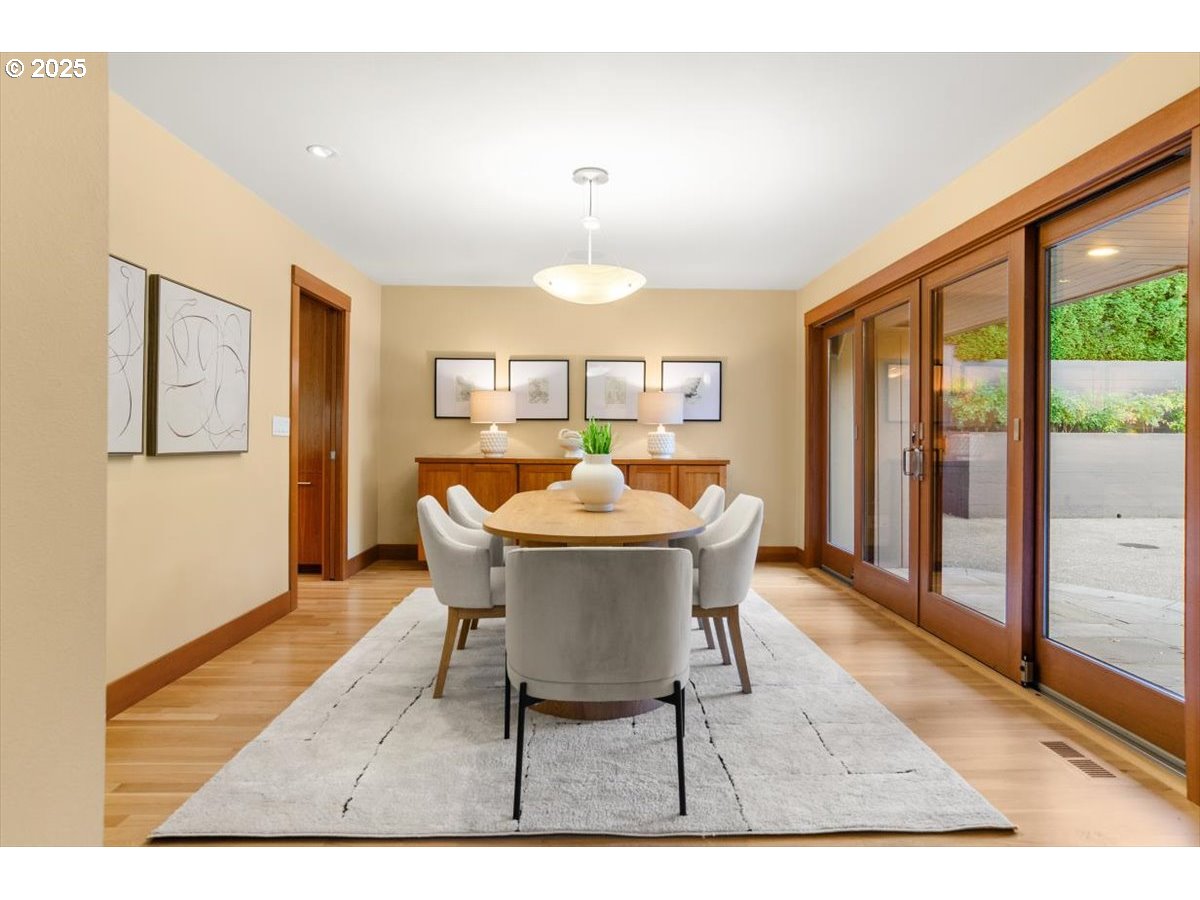 2628 Southwest Patton Court Portland, OR 97201 - Photo 7 of 36 Dining Room