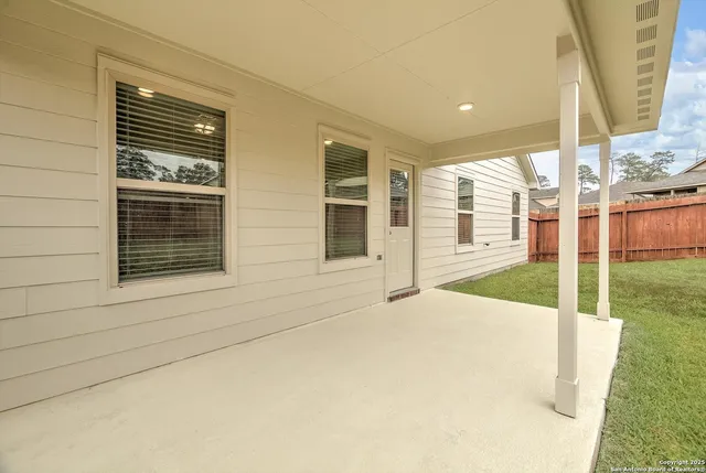 $349,990 | 5627 Mesquite Oaks Trail, Spring, TX 77389