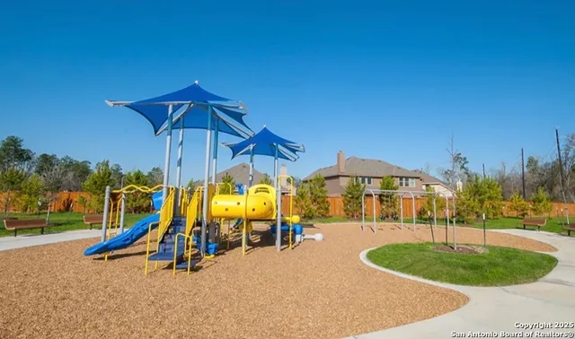 $349,990 | 5627 Mesquite Oaks Trail, Spring, TX 77389