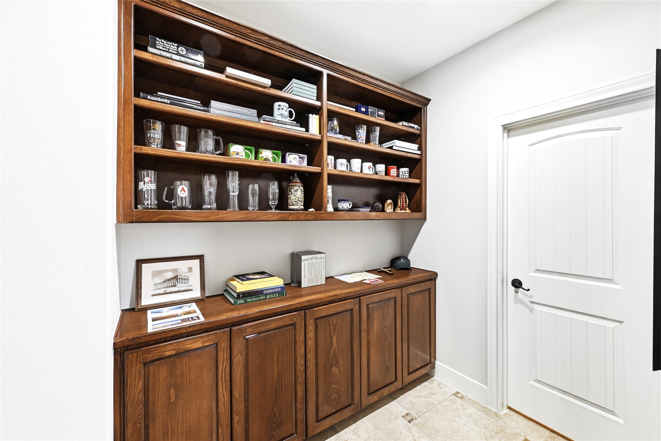 140 Winchester Road Bastrop, TX 78602 - Photo 23 of 36 Nice hallway area leading into the bedrooms