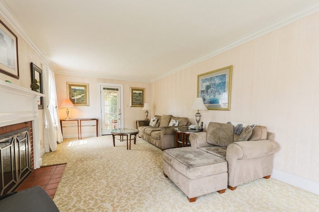 12 Celia Road Boston, MA 02132 - Photo 4 of 38 Gallery Image 4