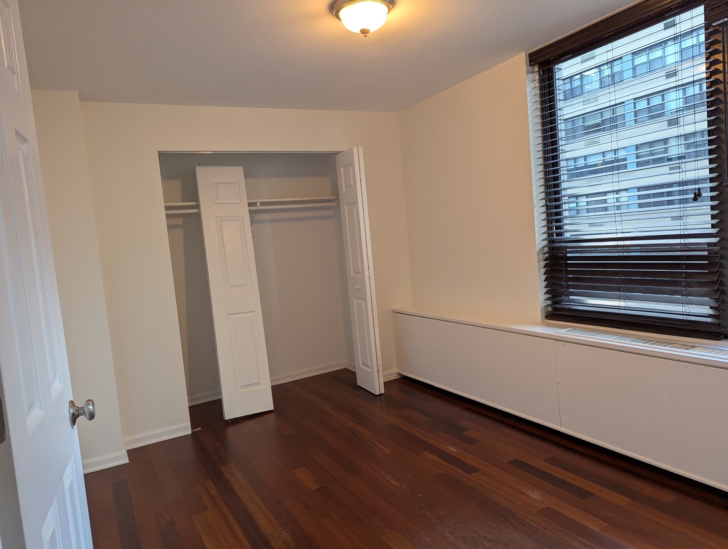 222 East Pearson Street, Unit 2001 Chicago, IL 60611 - Photo 3 of 4