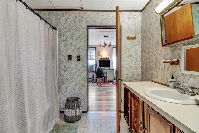 $235,000 | 22 East Washington Street, Rutland, VT 05701