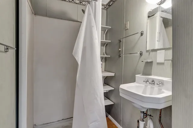 $235,000 | 22 East Washington Street, Rutland, VT 05701