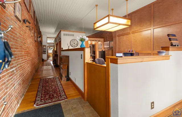 $289,000 | 110 West 5th Street, Holton, KS 66436