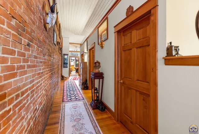 $289,000 | 110 West 5th Street, Holton, KS 66436