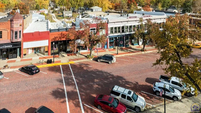 $289,000 | 110 West 5th Street, Holton, KS 66436