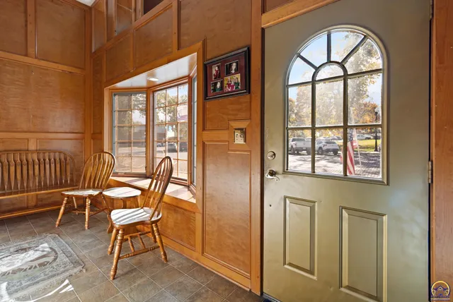 $289,000 | 110 West 5th Street, Holton, KS 66436