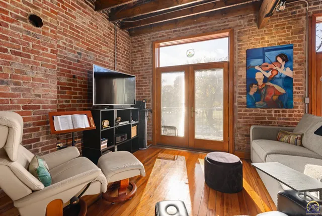 $289,000 | 110 West 5th Street, Holton, KS 66436