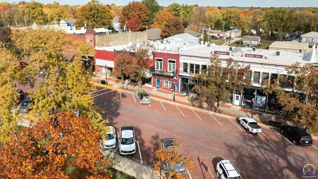 $289,000 | 110 West 5th Street, Holton, KS 66436