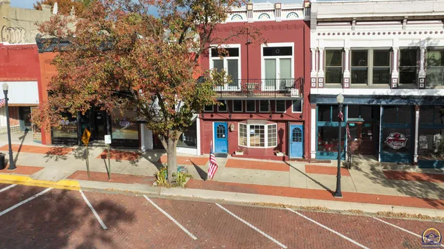 $289,000 | 110 West 5th Street, Holton, KS 66436