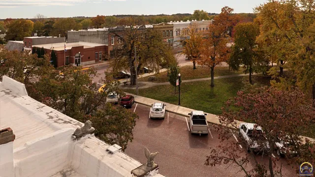 $289,000 | 110 West 5th Street, Holton, KS 66436