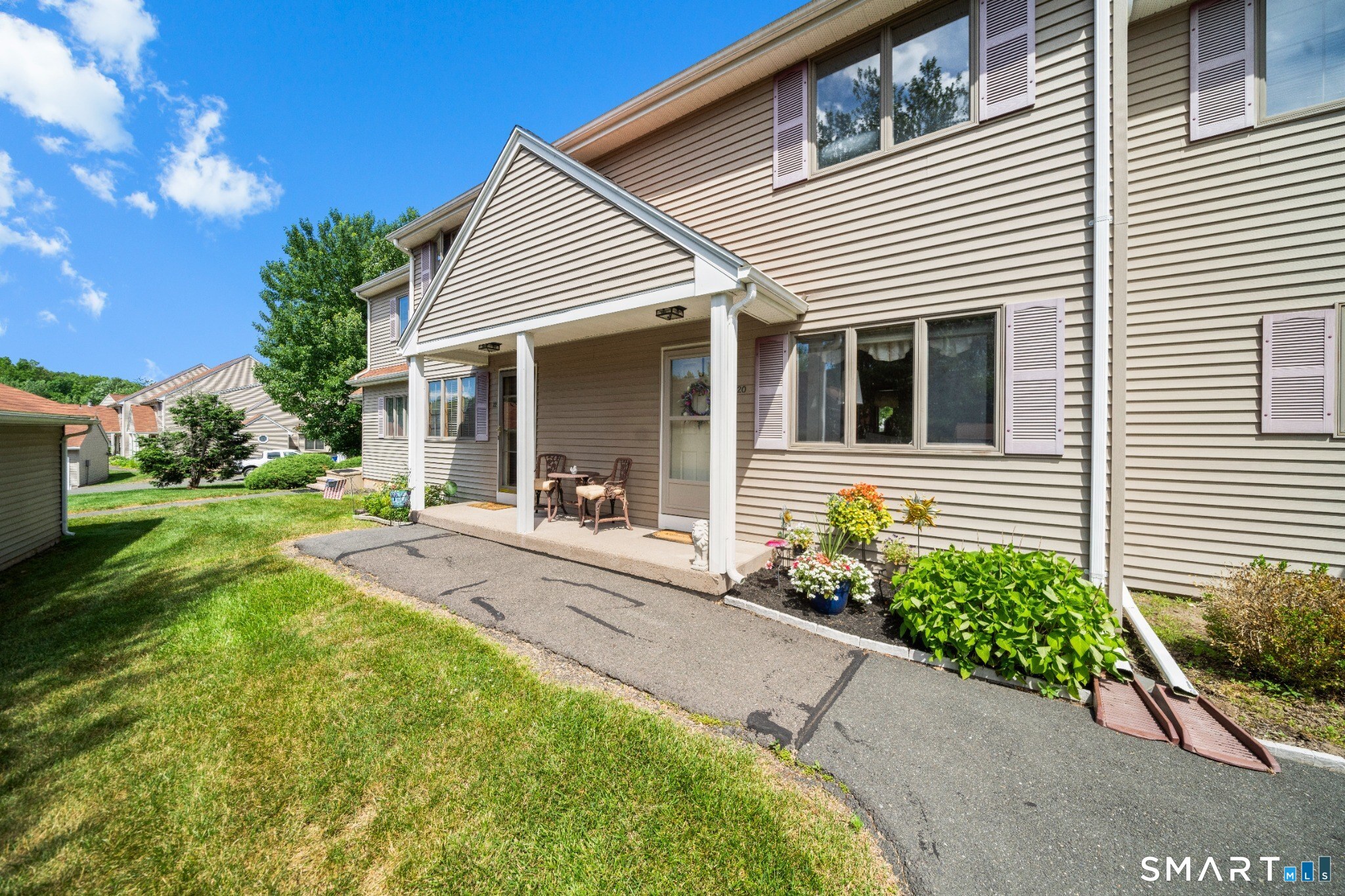 20 Partridge Court, Unit 20 Windsor Locks, CT 06096 - Photo 1 of 39