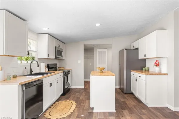 $269,900 | 7761 Old 421 Road, Liberty, NC 27298