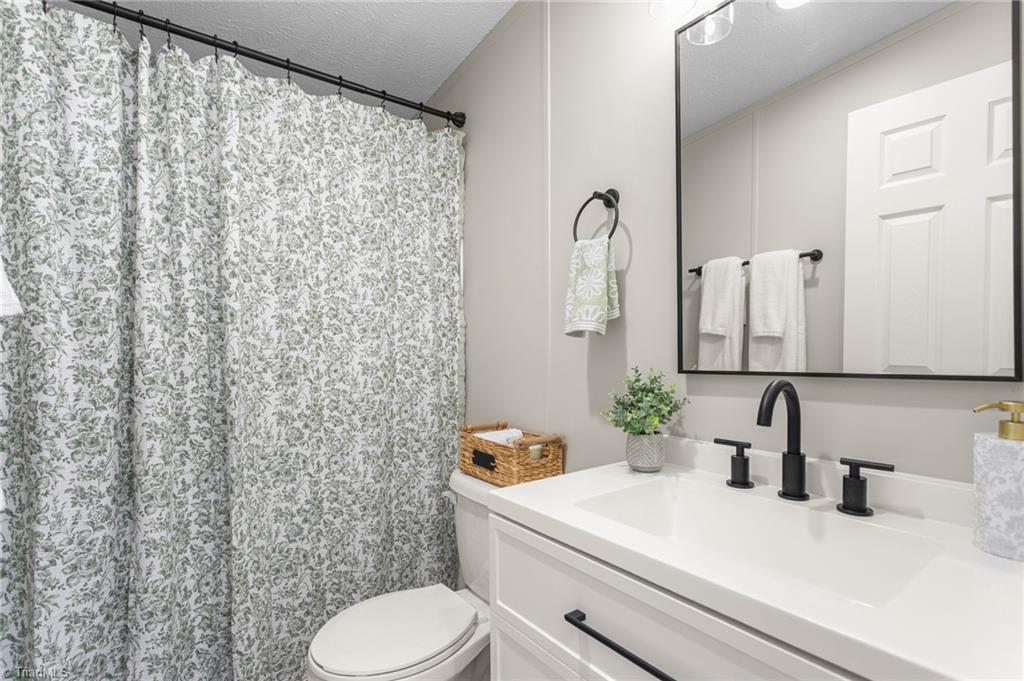 7761 Old 421 Road Liberty, NC 27298 - Photo 32 of 43