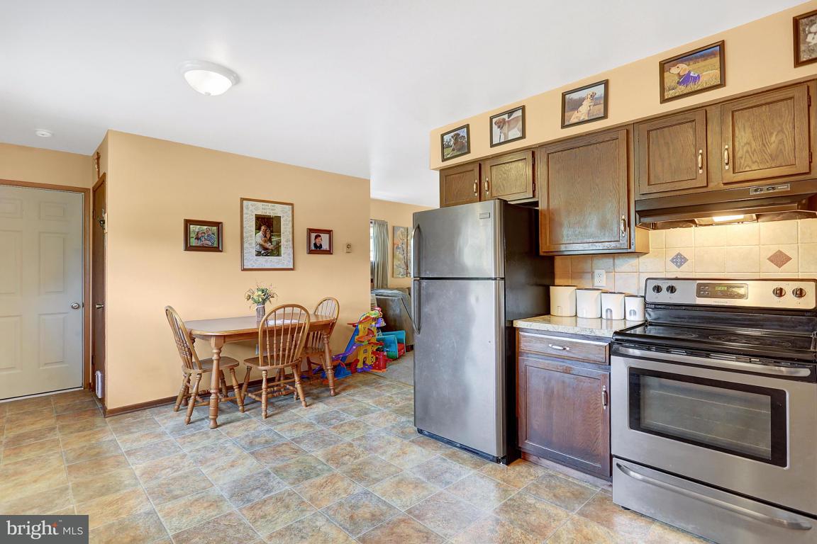 274 Furnace Hill Road Elizabethtown, PA 17022 - Photo 4 of 17 Gallery Image 4
