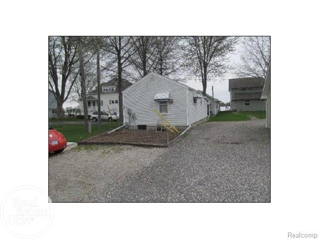 9423 North River Road Algonac, MI 48001 - Photo 17 of 18