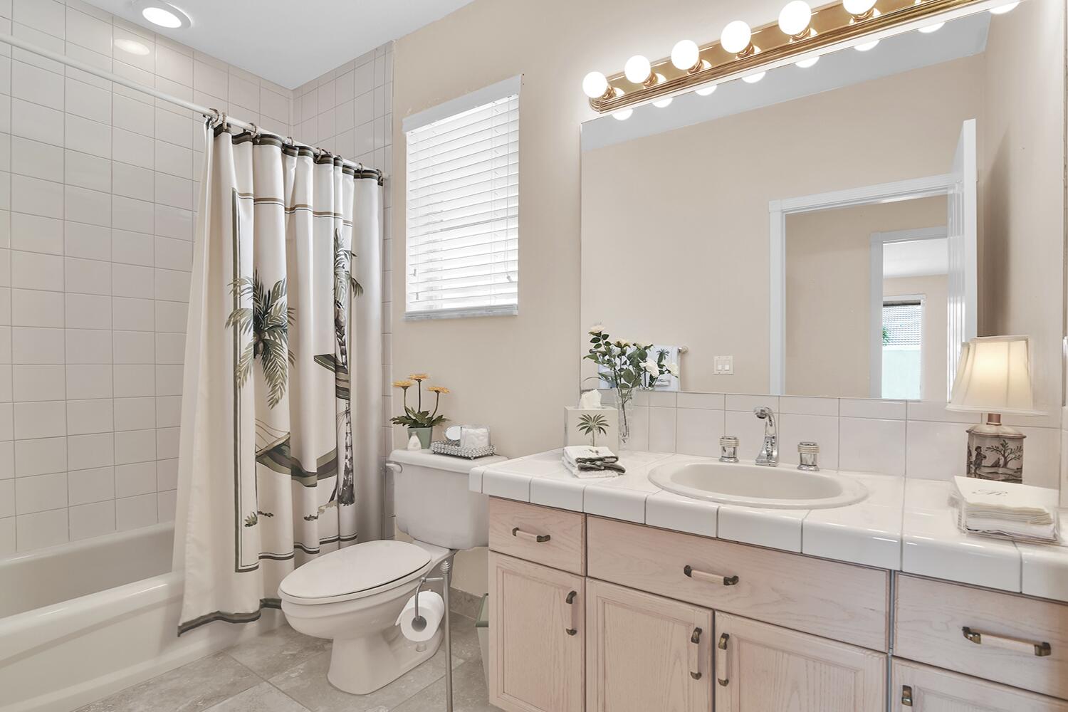 10721 St Andrews Road Boynton Beach, FL 33436 - Photo 17 of 26 Bathroom 2