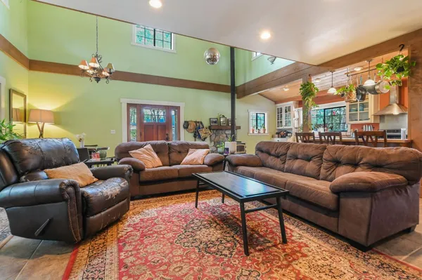 $1,095,000 | 6640 Railroad Flat Road, Mountain Ranch, CA 95246