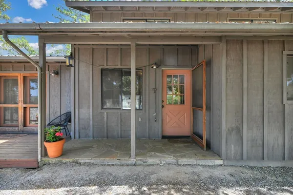 $1,095,000 | 6640 Railroad Flat Road, Mountain Ranch, CA 95246