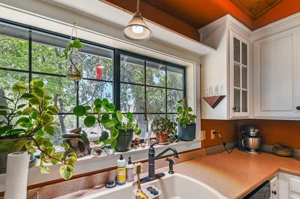 $1,095,000 | 6640 Railroad Flat Road, Mountain Ranch, CA 95246