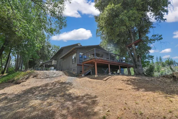 $1,095,000 | 6640 Railroad Flat Road, Mountain Ranch, CA 95246