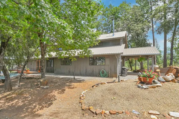 $1,095,000 | 6640 Railroad Flat Road, Mountain Ranch, CA 95246