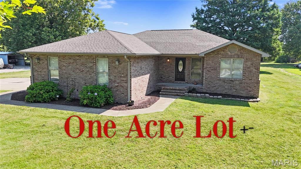 7201 Lebanon Road Collinsville, IL 62234 - Photo 1 of 36