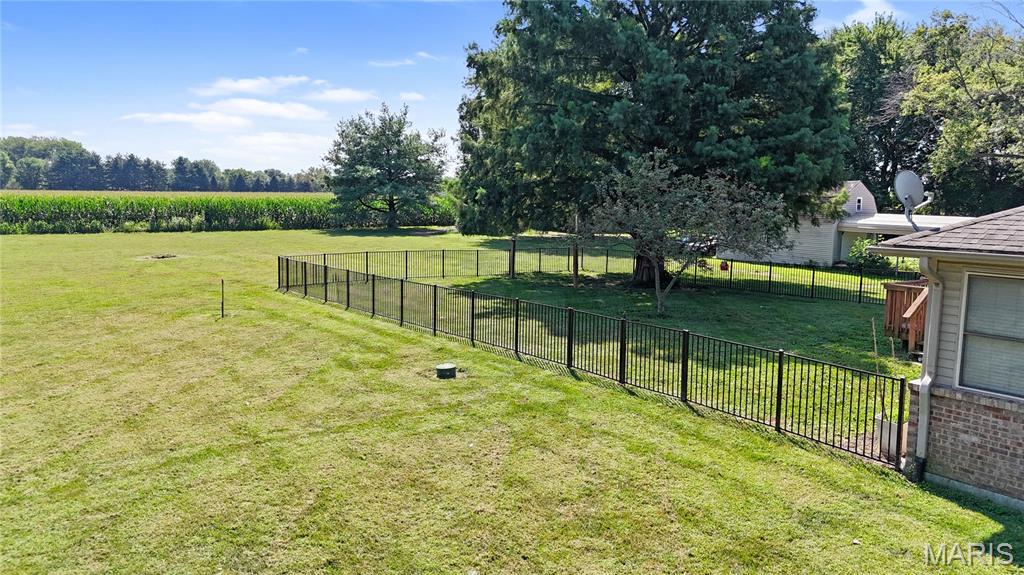 7201 Lebanon Road Collinsville, IL 62234 - Photo 4 of 36