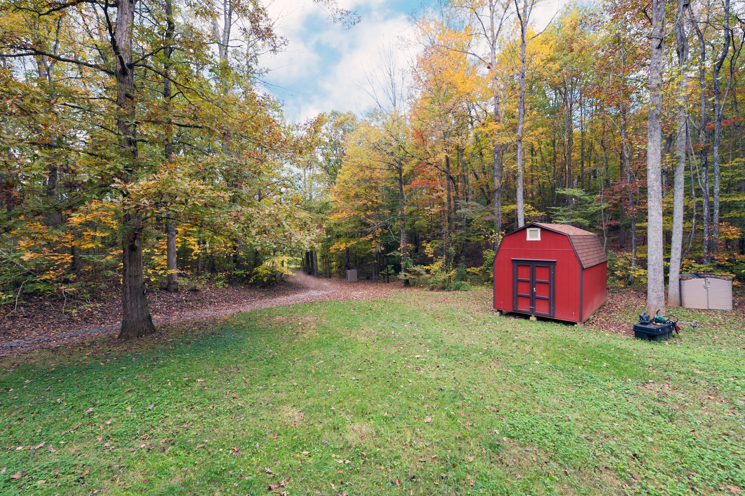 828 Citico Road Vonore, TN 37885 - Photo 4 of 31 HOB_1470-Edit